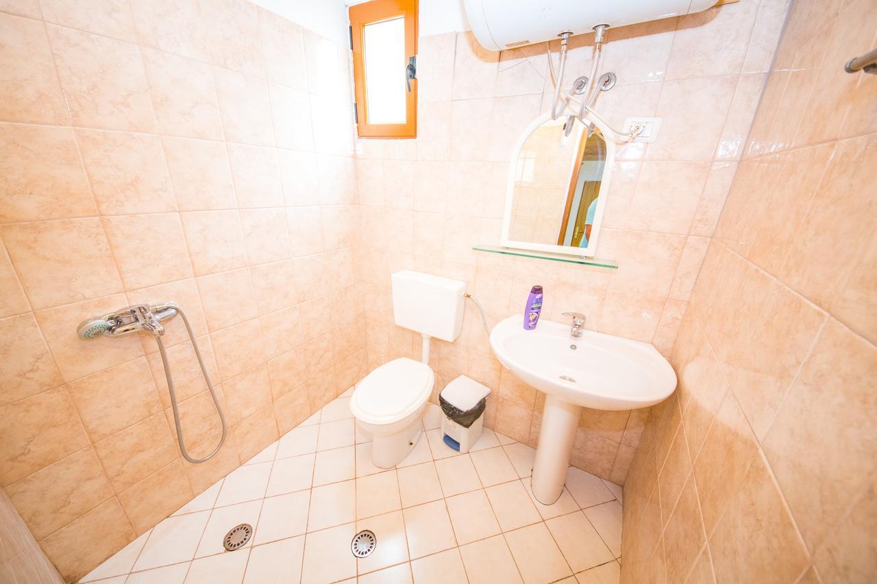 Isi Rooms Влёра Номер фото