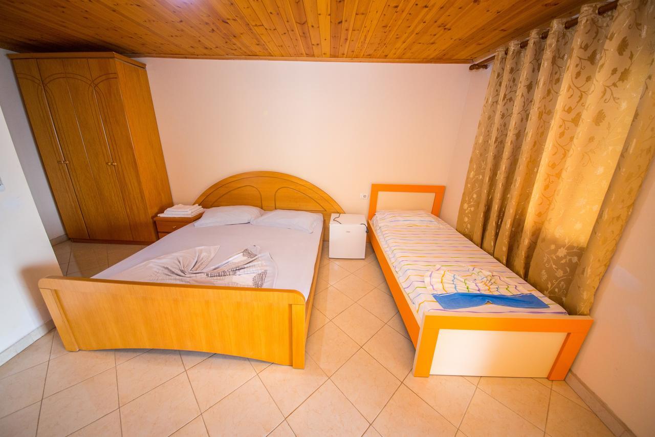 Isi Rooms Влёра Экстерьер фото
